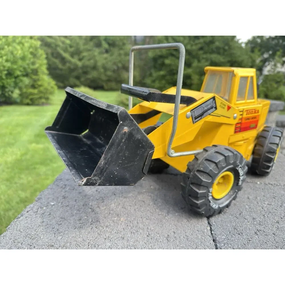 Vintage Tonka Turbo Diesel XMB-975 Front End Loader Pressed Steel